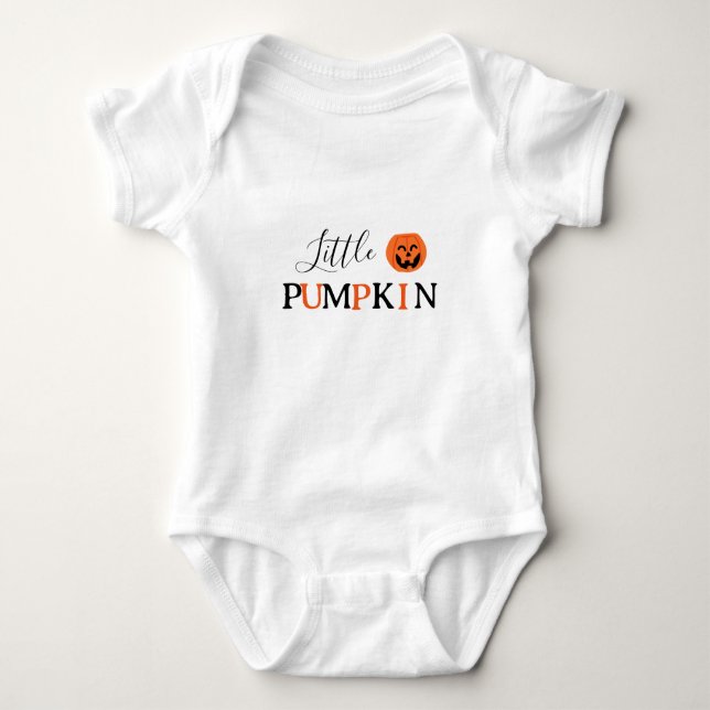 Modern Orange och Black Little Pumpkin Halloween T Shirt (Framsida)