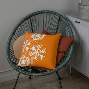Modern orange och vit julvit snöflingor kudde