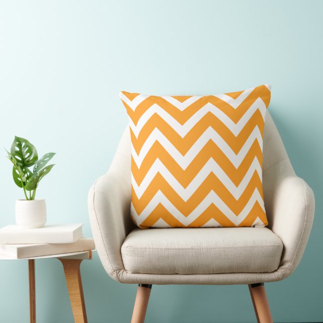Modern Orange och White Chevron Rand Kudde (Stol)
