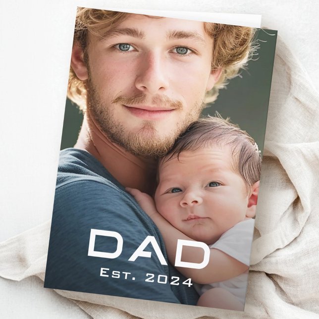 Modern pappa det senaste året fars dag nyfödd bebi helgkort (Modern dad est year father's day new baby photo holiday card)