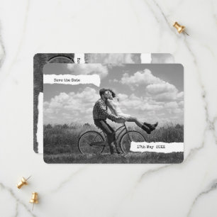 Modern papper skrivmaskin-text Foto  Spara Datumet