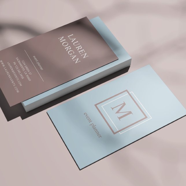 Modern Pastel Blue Monogram-Personlig Visitkort (Skapare uppladdad)
