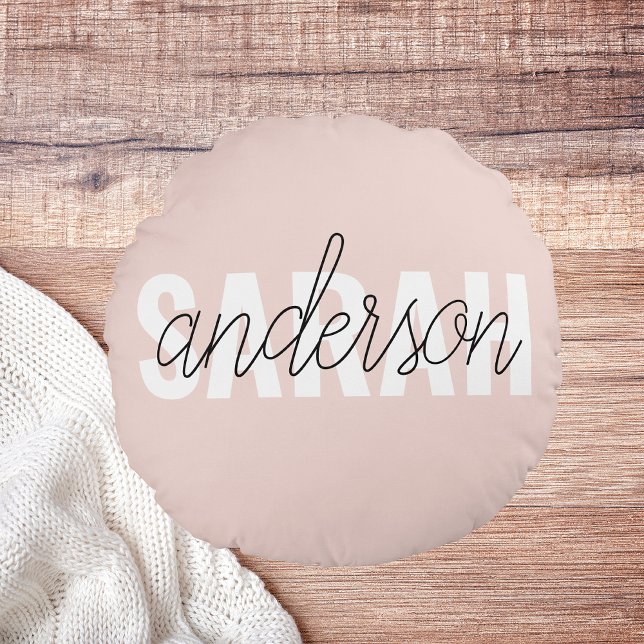 Modern Pastel Rosa Beauty Personlig You Namn Rund Kudde (Skapare uppladdad)