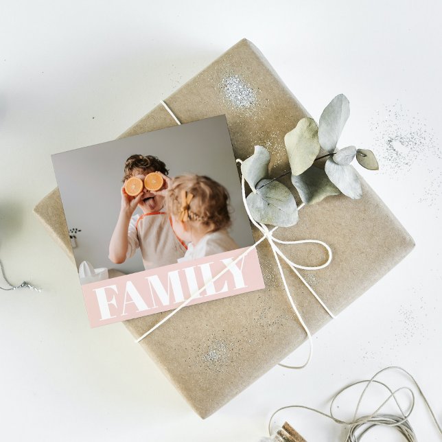 Modern Pastel Rosa Family Photo Gift Gåvor Etiketter (Skapare uppladdad)
