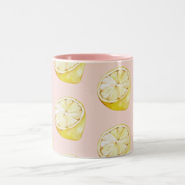 Modern Pastel Rosa & Gult Lemons Mönster Två-Tonad Mugg (Center)