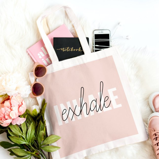 Modern Pastel Rosa Inhale Exhale Quote Tygkasse (Skapare uppladdad)