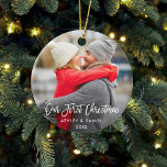 Modern penselskrift vårt första julpar julgransprydnad keramik<br><div class="desc">Modern penselskript vårt första julpar foto-ornament - Round - Photo Front and Back</div>