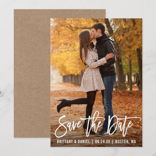 Modern penselskript Foto Kraft sparar datumkortet Inbjudningar (Fram/baksida)