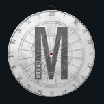 Modern Personlig, djärv Monogram och Namn Darttavla<br><div class="desc">Modern Monogramdesign med personlig monogram brev "M" och namn i modernt fet sans serif font stil. Perfektens gåva till honom, fars dag-gåva med mera.</div>