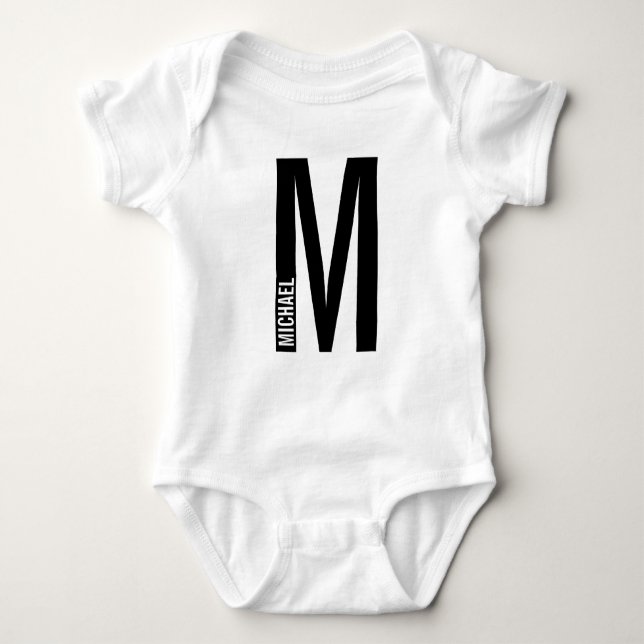 Modern Personlig, djärv Monogram och Namn T Shirt (Framsida)