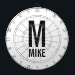 Modern Personlig Monogram och Namn Darttavla<br><div class="desc">Modern svart och vit monogramdesign med personlig monogram och namn i modernt fet sans serif font stil.

Unik gåva till pappa,  make,  mor- och farföräldrar med mera.
Även perfekt som modernt loft/minimalistiskt tillbehör för hemmabruk,  födelsedagspresent,  helgdag,  familjeåterföreningsgåva,  hemmauppvärmningspregift och gåva vid särskilda tillfällen.</div>