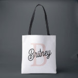 Modern Personlig Monogram och Namn Pastel Rosa Tygkasse<br><div class="desc">Vi presenterar vår moderna Personlig Monogram och Namn Pastel Rosa Tote Bag, en snyggt och ett funktionellt tillbehör för vardaglig använda eller som en tankfull gåva. Den här väskan har en contemporary som är utformad i mjuk pastellform rosa, personlig med ditt monogram och namn för en anpassningsbar. Perfekt för att...</div>