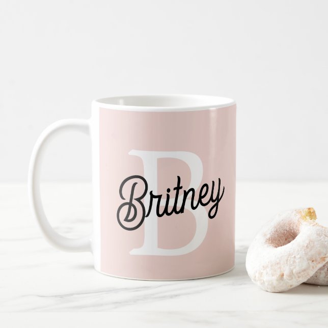 Modern personlig monogram och namn pastellrosa kaffemugg (Med munk)