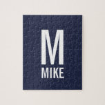 Modern Personlig Monogram och Namn Pussel<br><div class="desc">Modern svart och vit,  fetstilt Monogram-design med personlig monogram och namn i modernt fet sans serif-teckensnitt stil. Perfekt som moderna "loft"/minimalisttillbehör för hemmabruk,  gåva till husuppvärmning,  familjeåterförening och gåva vid särskilda tillfällen.</div>