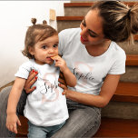 Modern Personlig Namn Monogram Pastel Rosa T Shirt<br><div class="desc">Modern Personlig Namn Monogram Pastel Rosa</div>