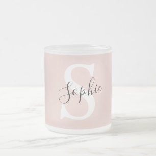 Modern Personlig Namn Monogram Pastellkrita Rosa Frostad Glasmugg