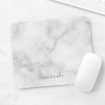 Modern Personlig Namn White Marble Musmatta<br><div class="desc">Modern Personlig Namn White Marble Gift med personlig namn i grått,  modernt typsnitt stil på vit marmorbakgrund.</div>