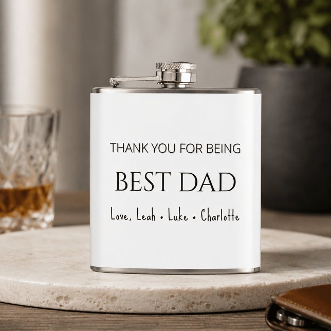 Modern personlig present till pappa i form av fask fickplunta (Skapare uppladdad)