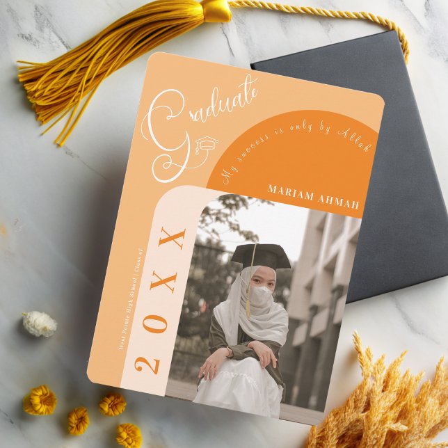 Modern Photo Bold Orange Islamic studenten Inbjudningar (Modern Photo Bold Orange Islamic graduation Invitation)