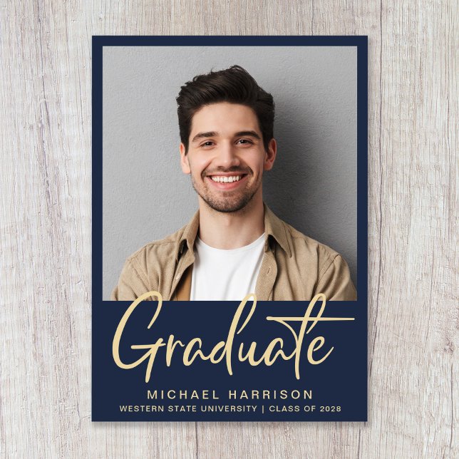 Modern Photo Bold Script Blue Studenten Meddelande (Modern Gold Script Blue Photo Graduation Announcement)