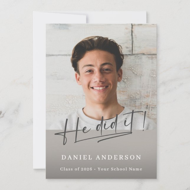 Modern Photo Graduation 2026 He Did It Meddelande (Framsida)