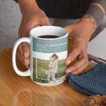 Modern Photo Grönt Family Loving Gift Kaffemugg<br><div class="desc">Introduktion till Modern Photo Grönt-familjen, en vacker gåva! Den här gåvan är ett sätt att fånga och fira kärlek och band inom en familj, samtidigt som den tillför lite elegans och modernitet till vilken hemskör som helst.Den moderna foto-Grönt-familjen Loely Gift är inte bara ett vackert dekorativt biet utan också en...</div>
