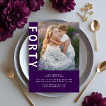 Modern Photo Mörk Lila 40:e födelsedagsinbjudan Inbjudningar<br><div class="desc">Fira din milstolpe i fet stil med den här mörkens lila och den vita 40-årsfotoinbjudan, med lodrät "FORTY"-design och modern layout. Den djupa bakgrunden lägger till en rik, känner eleganten, medan personligens foto gör inbjudan unik för dig. Perfekt för sofistikerade folksamlingar, cocktail party eller intima födelsedagskalendrar, detta inbjudan balanserar personligheten...</div>