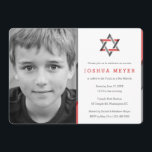 Modern Photo Pub Mitzvah-inbjudan | Röd   svart Inbjudningar<br><div class="desc">Coola,  moderna fotoinbjudningar till Pub Mitzvah. Anpassa onlinen med din sons foto och Mitzvah-detaljer. David-stjärnan är utformad med moderna röda,  svarta och grått-accenter.</div>