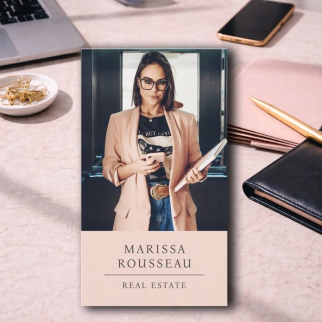 Modern Photo Realtor Blush Visitkort (Skapare uppladdad)