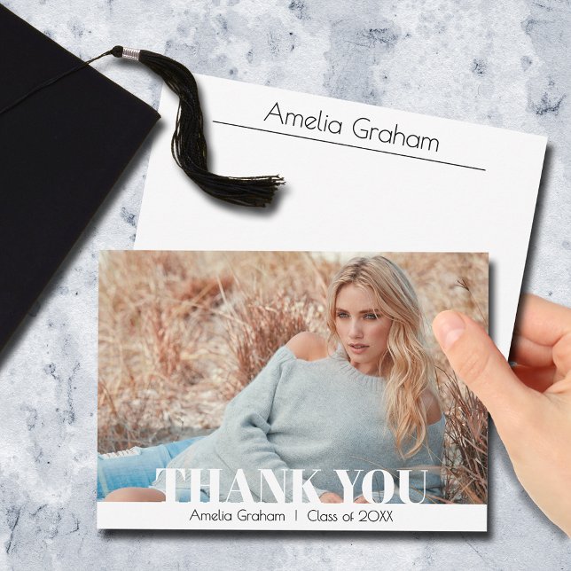 Modern Photo Studenten - tackkort Tack Kort (Modern graduation flat thank you cards with your photo on the front and room for a message on back)
