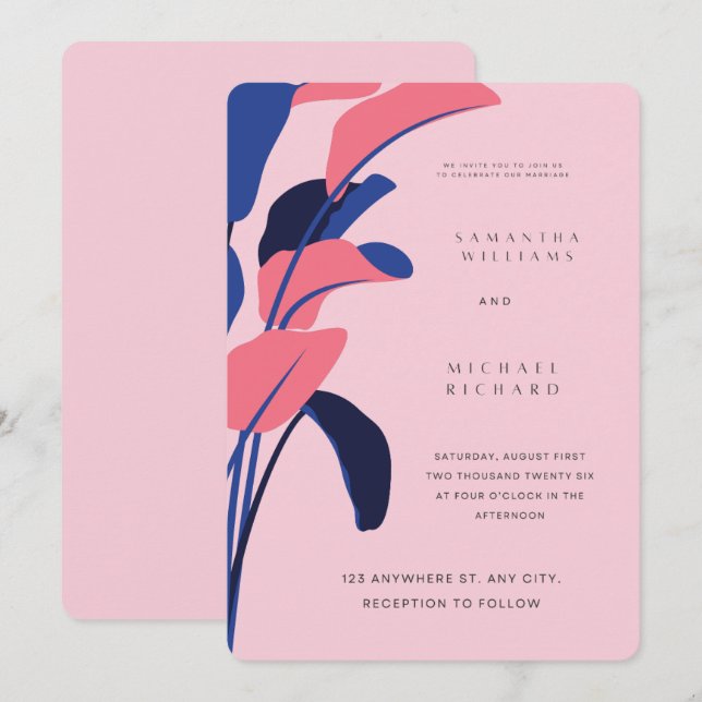 Modern Pink and Navy Tropical Leaf Wedding Invitat Inbjudningar (Fram/baksida)