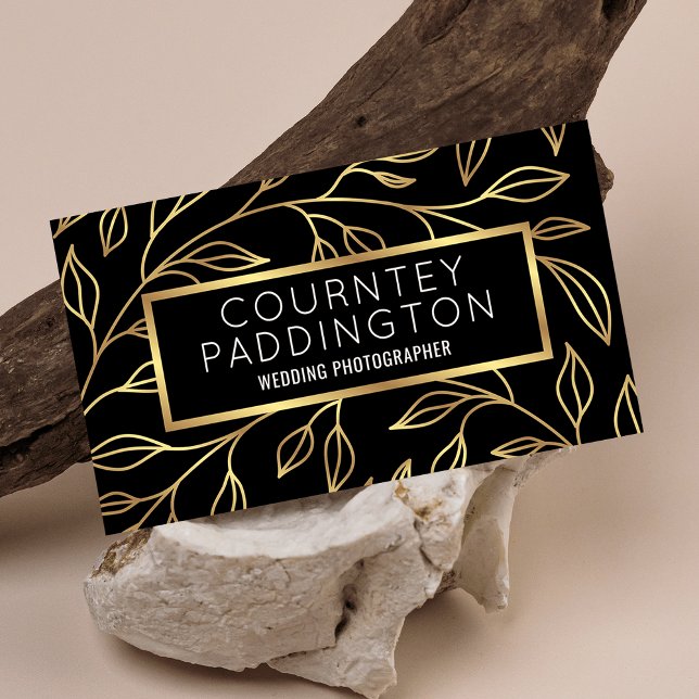 Modern Professionell för elegant, svart och Guld B Visitkort (Elegant black and gold business cards with floral background & faux gold effects)