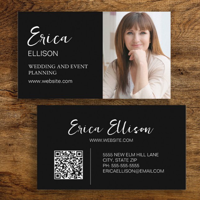 Modern professionell QR-kod fotobutik Visitkort (Black and white photo business card personalized with your QR code and other business information)