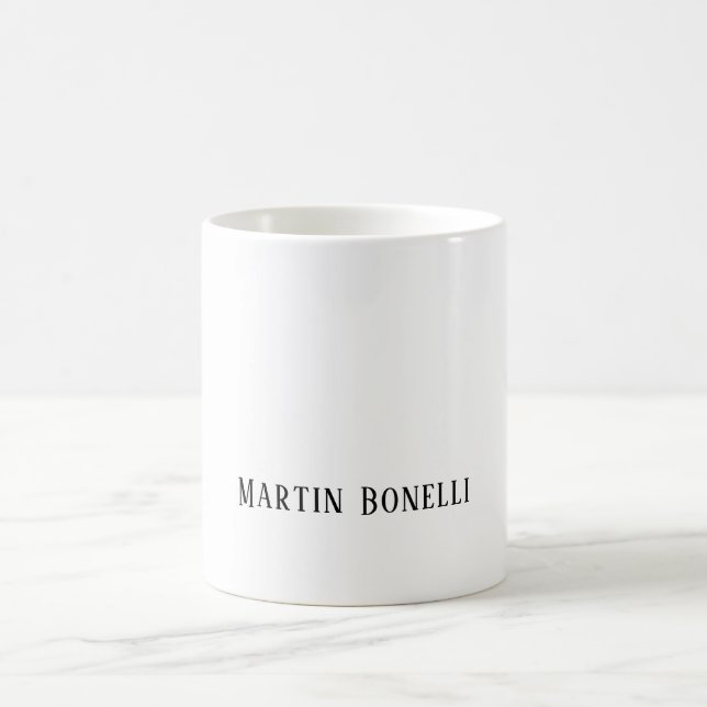 Modern professionell svart & vit serif-teckensnitt kaffemugg (Center)