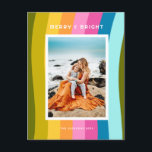 Modern Rainbow Merry och Bright-Lodrät Helg Vykort<br><div class="desc">Lodrät God och Bright Modern Regnbåge - juldesign</div>