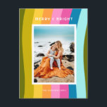 Modern Rainbow Merry och Bright-Lodrät Helg Vykort<br><div class="desc">Lodrät God och Bright Modern Regnbåge - juldesign</div>