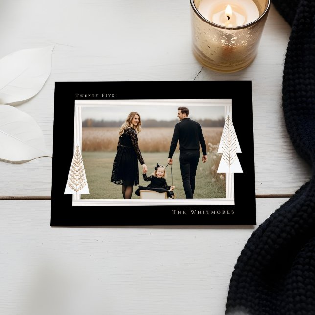 Modern Rand Ram Evergreen Julgran Photo Julkort (Modern Stripe Frame Evergreen Christmas Tree Photo Holiday Card)