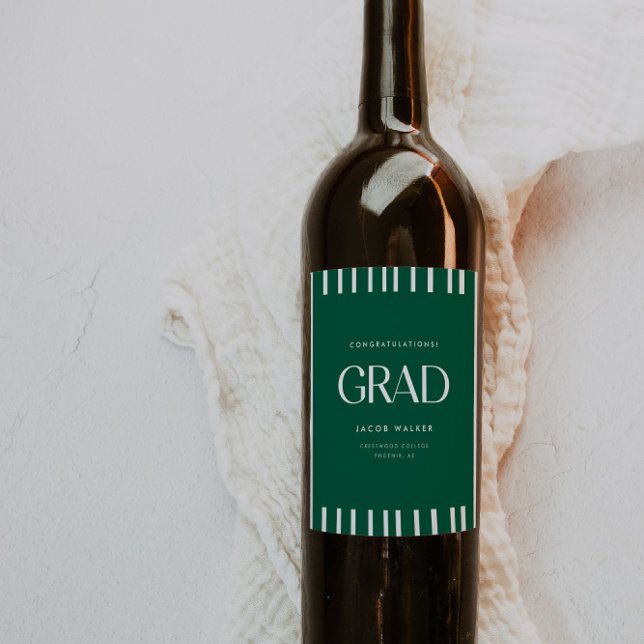 Modern randig grön examensfest Grattis Vinflaska Etikett (Skapare uppladdad)