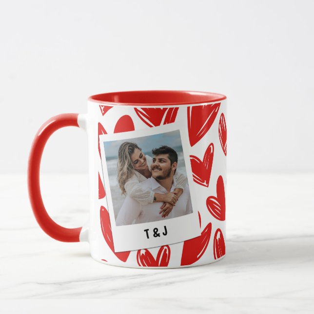 Modern Red and White Couple Photo Initial  Mugg (Vänster)