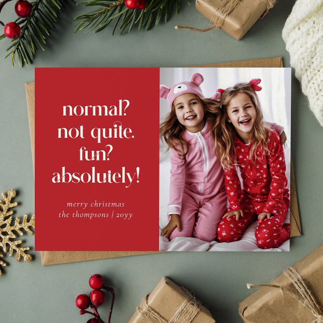 Modern Red Funny Family Photo jul Card Julkort (Skapare uppladdad)