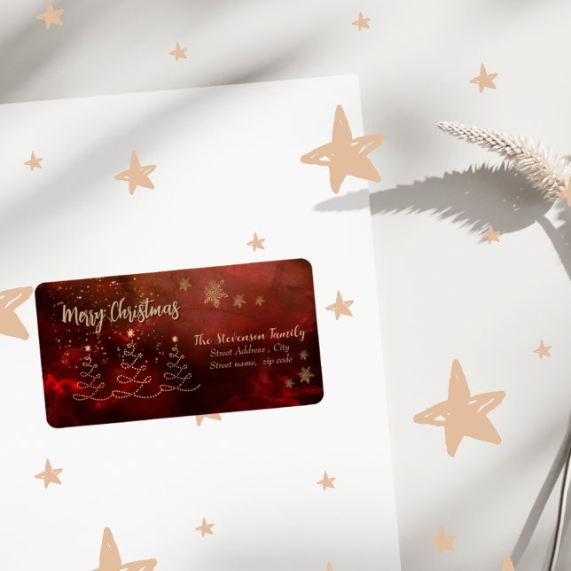 Modern Red Guld Julgran Adressetikett (Merry Christmas Trees Burgundy Returned Address Label)