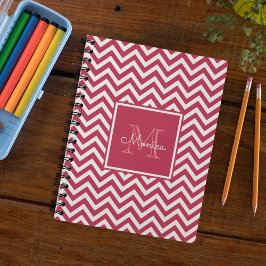 Modern Red Magenta Chevron Mönster Monogram Anteckningsbok