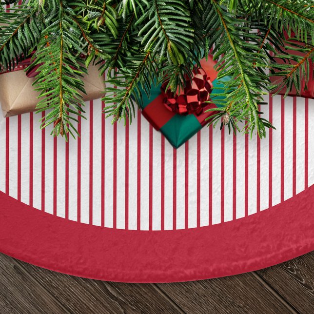 Modern Red Stripes Christmas Julgransmatta Borstad Polyester (Skapare uppladdad)
