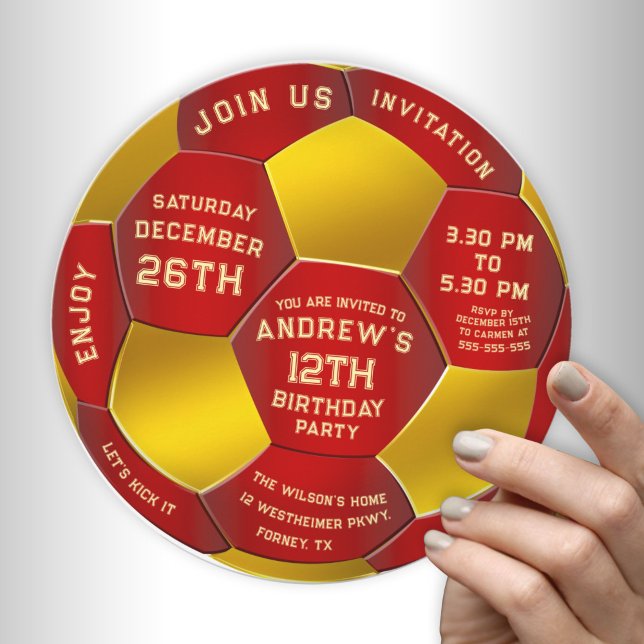 Modern Red Text Soccer Ball Birthday Invitation  Spara Datumet (Skapare uppladdad)