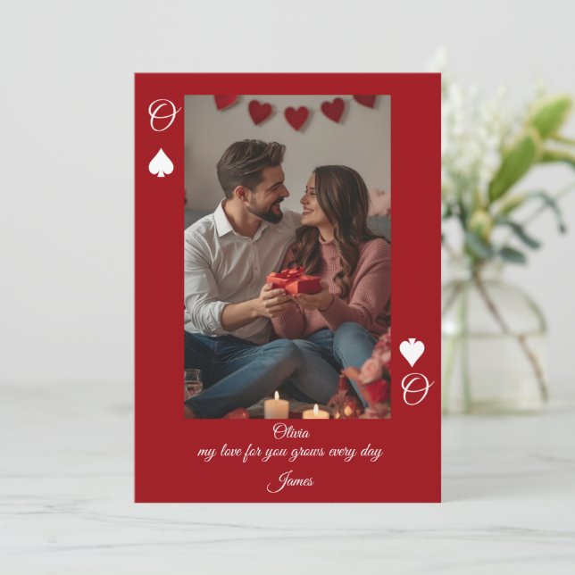 Modern Red Valentine’s Day Photo Card Inbjudningar (Stående Fram)