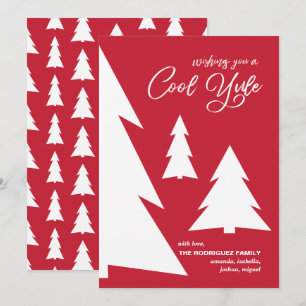 Modern Red White Coola Yule Script Geometric Träd Julkort