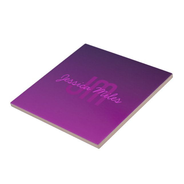 Modern redigerbar monogramtext & lila ombré  kakelplatta (Sidan)