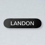 Modern redigerbar text | Svartvitt Mini Skateboard Bräda 18,5 Cm<br><div class="desc">Redigerbart minimalistiskt utseende,  redigera som du vill!</div>