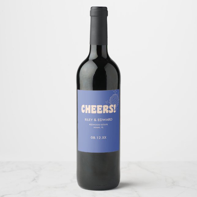 Modern Retro Dark Blue "Cheers!" Custom Wedding Vinflaska Etikett (Framsida)