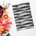 Modern Retro Diamond Black White Grått i mitten av Kökshandduk<br><div class="desc">Den här designen kan vara personlig om du väljer Redigera design. Du kan också överföra till andra objekt. Kontakta mig på colorflowcreations@gmail.com eller använda alternativet chatta överst på sidan om du vill ha den här designen på en annan produkt eller behöver hjälp. Se mer av mina design eller följ mig...</div>